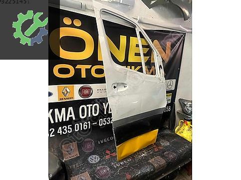 Mercedes-Benz Sprinter Sağ Ön Kapı çıkma parça