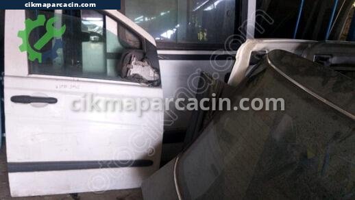 Mercedes-Benz Vito Sağ Ön Kapı çıkma parça