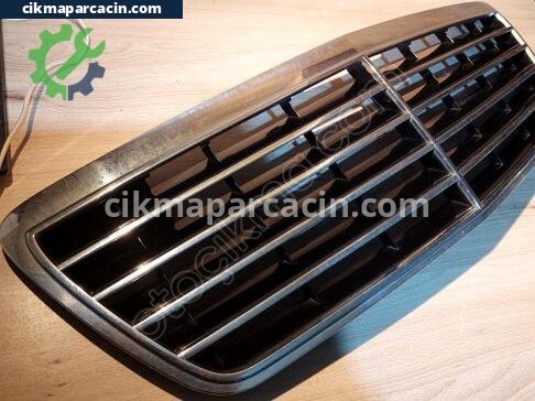 Mercedes-Benz CLK Ön Panjur çıkma parça