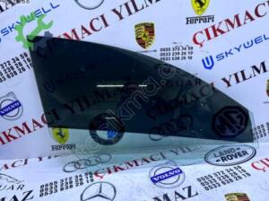 Mercedes w117 cla sağ ön kapı camı orjinal çıkma cam