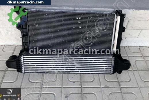 Mercedes-Benz CLA Su Radyatörü çıkma parça