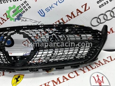 Mercedes-Benz CLA Ön Panjur çıkma parça