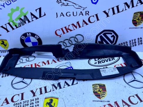 Mercedes-Benz CLA Davlumbaz çıkma parça