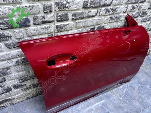 Mercedes-Benz CLA Sağ Ön Kapı A1187220800 çıkma parça