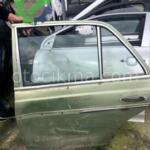 Mercedes W123 Sol Arka Kapı Camı hatasız orjinal çıkma