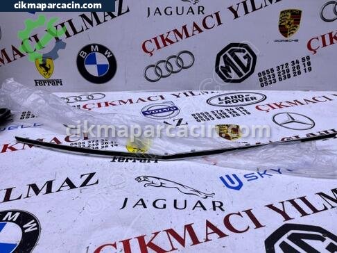 Mercedes-Benz GLE Ön Panjur çıkma parça