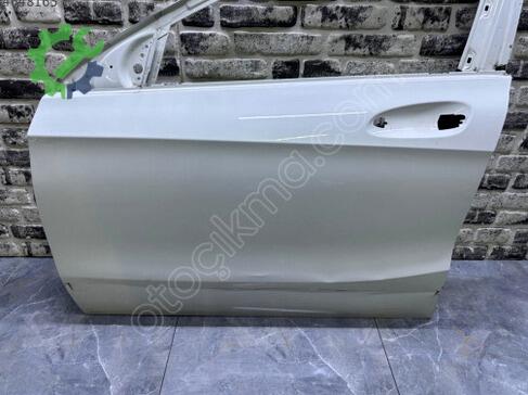 Mercedes-Benz A Serisi Sol Ön Kapı A1767220110 çıkma parça