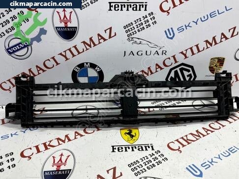 Mercedes-Benz A Serisi Ön Panjur çıkma parça