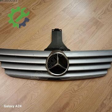 Mercedes-Benz C Serisi Ön Panjur 2038800383 çıkma parça