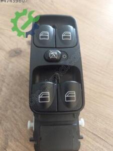 Mercedes-Benz C Serisi (W203) 2001-2007 Cam Açma Anahtarı Çıkma