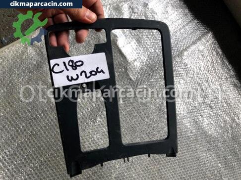 Mercedes-Benz C180 Gösterge Çerçevesi çıkma parça