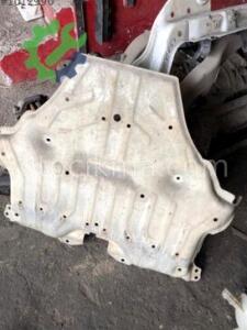 Mercedes W204 C180 Motor Muhafazası hatasız orjinal
