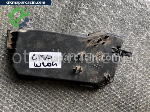 Mercedes-Benz C180 Sigorta Kutusu çıkma parça