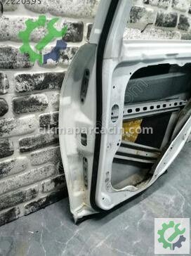 Mercedes-Benz C Serisi Sağ Arka Kapı çıkma parça