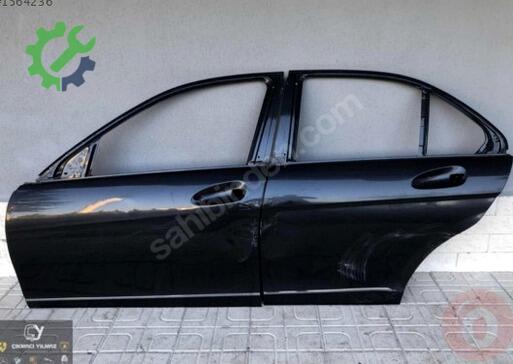 Mercedes-Benz C Serisi Sol Ön Kapı A204 çıkma parça