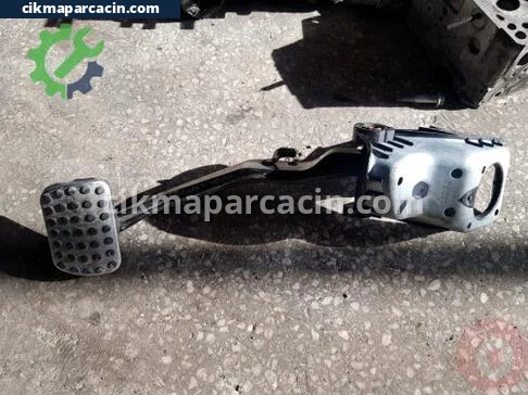 Mercedes-Benz C180 Pedal çıkma parça