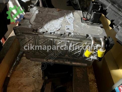 Mercedes-Benz C Serisi Akü A0009823416 çıkma parça