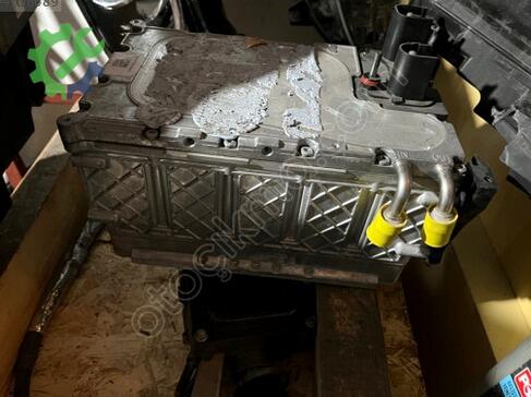 Mercedes-Benz C Serisi Akü A0009823416 çıkma parça
