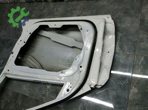 Mercedes-Benz C Serisi Sağ Ön Kapı çıkma parça