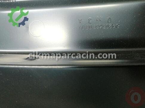 Mercedes-Benz C Serisi Sol Arka Çamurluk A2056370309 çıkma parça