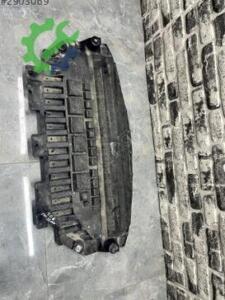 Mercedes w206 amg ön tampon alt muhafaza alt yarasa çıkma parça