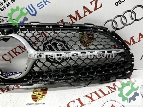 Mercedes-Benz C Serisi Ön Panjur A2068882100 çıkma parça