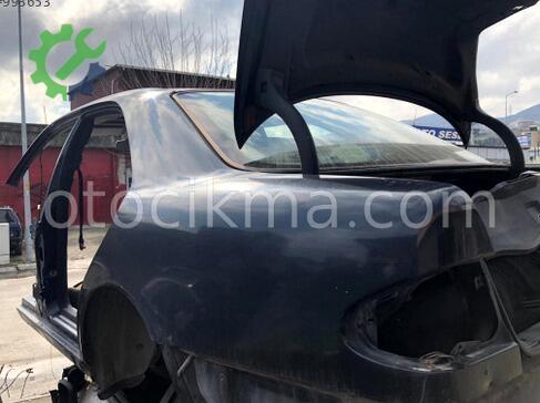 Mercedes-Benz 190 Arka Cam çıkma parça