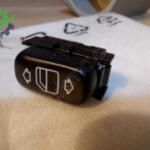Mercedes-Benz E Serisi (W210) 1995-2010 Cam Açma Düğmesi Çıkma