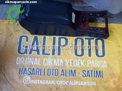 Mercedes-Benz E Serisi Orta Konsol çıkma parça