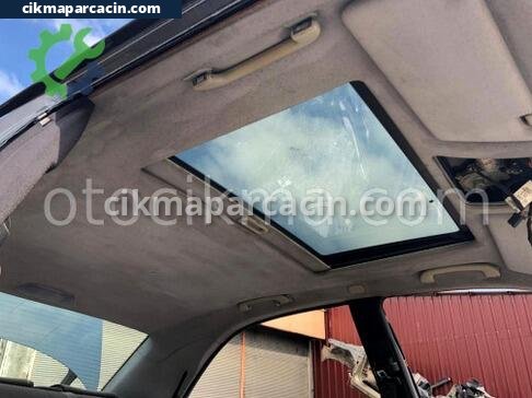 Mercedes-Benz 190 Tavan Döşemesi çıkma parça
