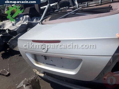 Mercedes-Benz E Serisi Bagaj Kapağı çıkma parça