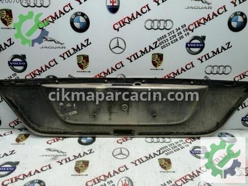 Mercedes-Benz E Serisi Plakalık çıkma parça