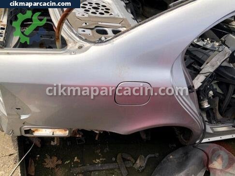 Mercedes-Benz E Serisi Depo Kapağı çıkma parça