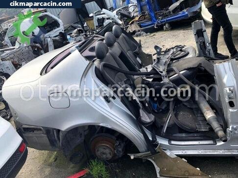 Mercedes-Benz 200 Depo Kapağı çıkma parça