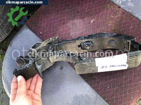 Mercedes-Benz 200 Pedal çıkma parça