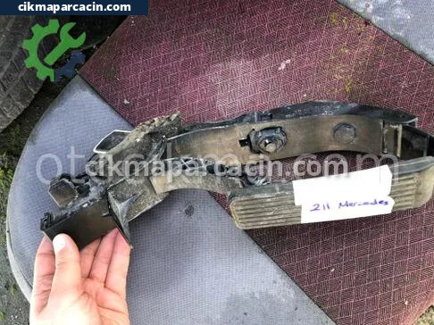 Mercedes-Benz 200 Pedal çıkma parça