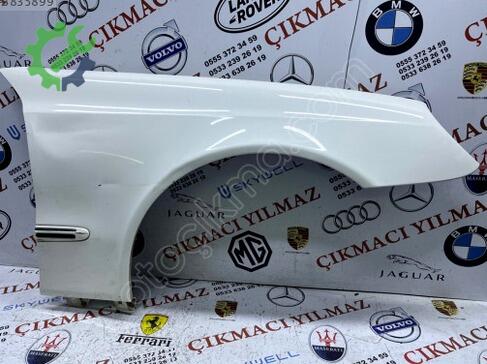 Mercedes-Benz E Serisi Sağ Ön Çamurluk çıkma parça