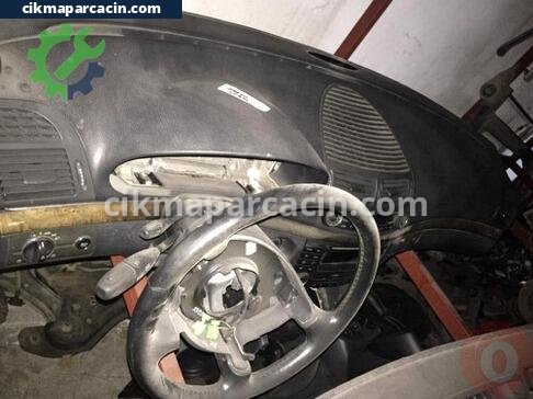 Mercedes-Benz E Serisi Torpido çıkma parça
