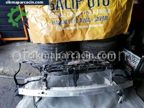 Mercedes-Benz E Serisi Ön Tampon Demiri çıkma parça