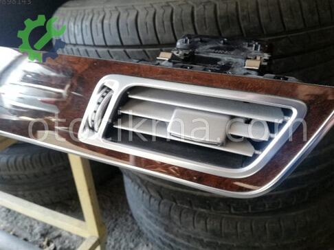 Mercedes-Benz E Serisi Havalandırma Izgaraları çıkma parça