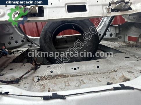 Mercedes-Benz E Serisi Arka Panel çıkma parça
