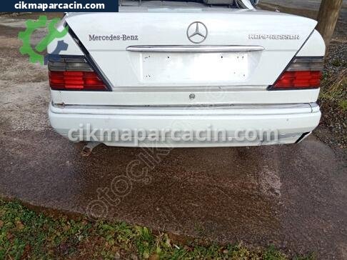Mercedes-Benz E Serisi Bagaj Kapağı çıkma parça