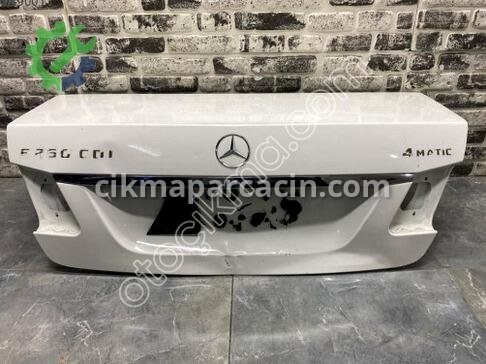 Mercedes-Benz E Serisi Bagaj çıkma parça
