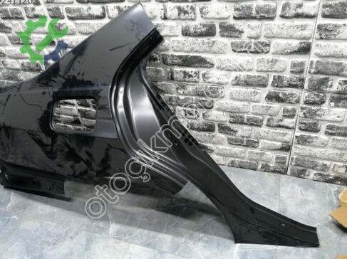 Mercedes-Benz E Serisi Sağ Arka Çamurluk A2126300260 çıkma parça