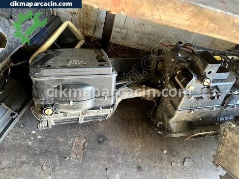 Mercedes-Benz E Serisi Kalorifer Kutusu çıkma parça