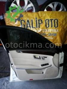 Mercedes W212 Makyajlı Sol ön kapı döşemesi orjinal çıkma