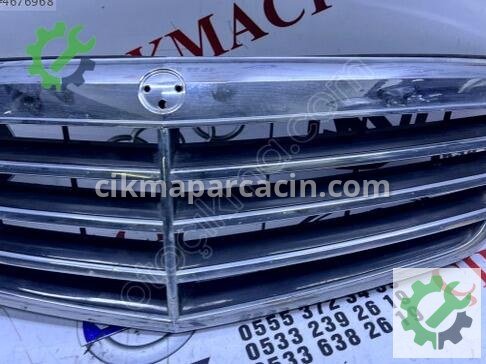 Mercedes-Benz E Serisi Ön Panjur A2128800583 çıkma parça