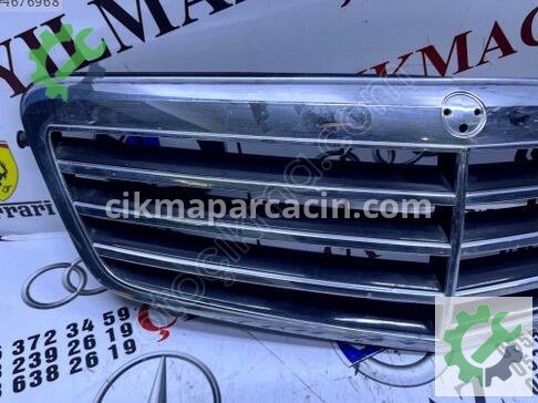 Mercedes-Benz E Serisi Ön Panjur A2128800583 çıkma parça