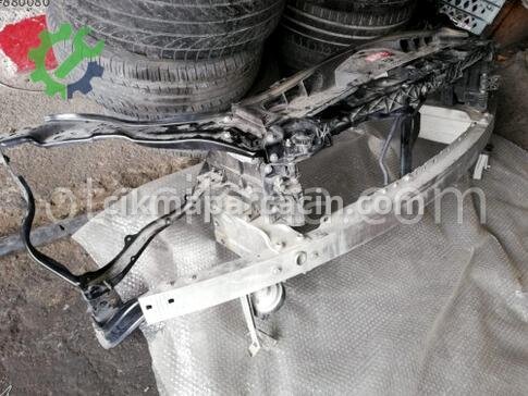 Mercedes-Benz E Serisi Tampon Demiri çıkma parça