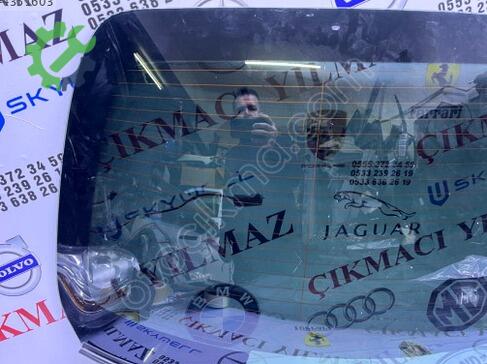 Mercedes-Benz E Serisi Arka Cam çıkma parça